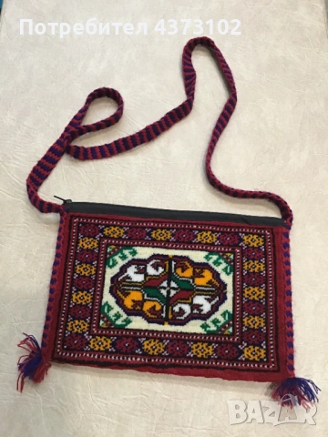 Козметична чанта от вълна с орнамент, снимка 4 - Чанти - 53668733