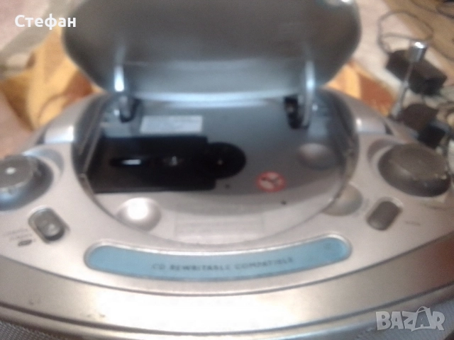 Радио приемник и CD player Phillips , снимка 2 - Радиокасетофони, транзистори - 51685941
