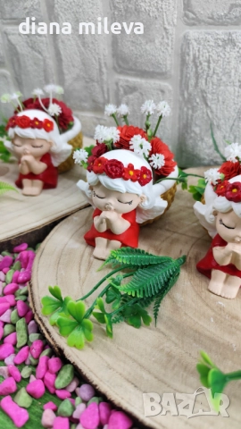 Ангелчета в  червен  цвят!