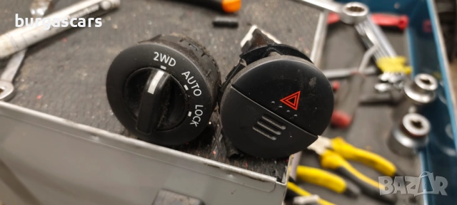 Бутон аварийни 4X4 Nissan X-Trail 2.2DCI-136к.с. T30, снимка 3 - Части - 53606321