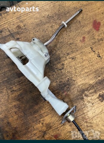 Toyota avensis verso 2005година 2.0d4d 5 скорости Скоростен лост с жила, снимка 8 - Части - 40559583