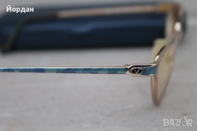 Диоптрични очила ''Valentino''  със соларни стъкла, снимка 10 - Слънчеви и диоптрични очила - 48681373