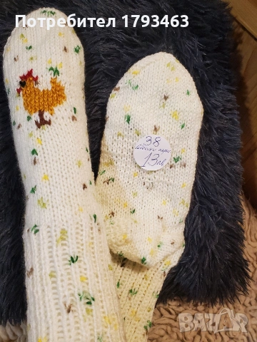 Ръчно плетени дамски чорапи от вълна размер 38, снимка 12 - Дамски чорапи - 41762985