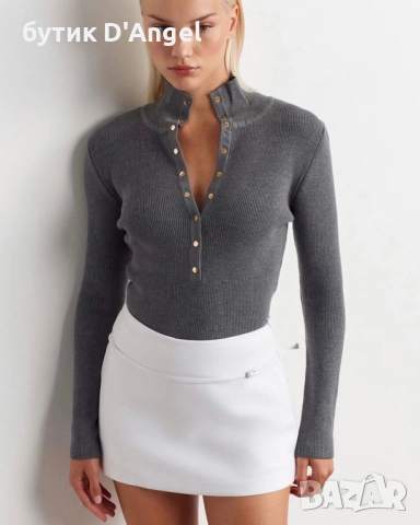 Блуза с копчета в сив цвят