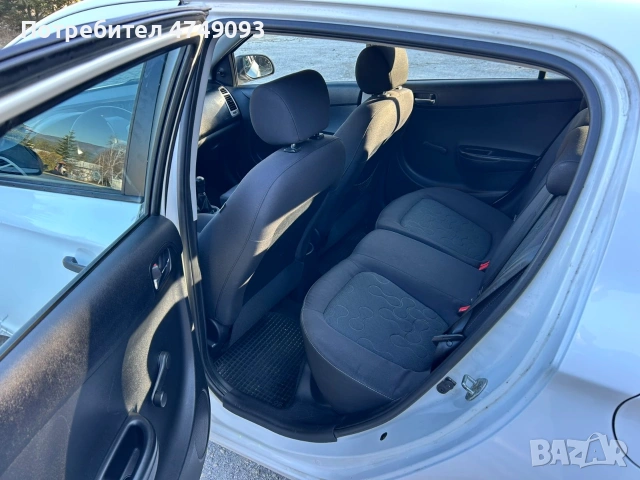 Hyundai i20 1.2i, Хечбек, снимка 5 - Автомобили и джипове - 53754870
