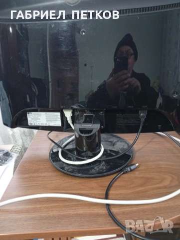 продавам монитор LG 24 запазен, снимка 4 - Монитори - 53009893