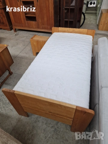 Масивно Легло с Нощно шкафче-внос от Германия!, снимка 3 - Спални и легла - 53506805