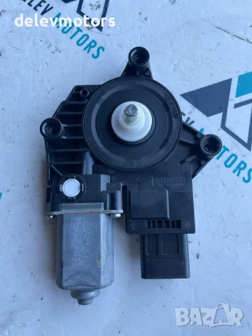 9832841580 моторче за преден десен стъклоповдигач от Citroen C4 3B 1.5 Blue HDI