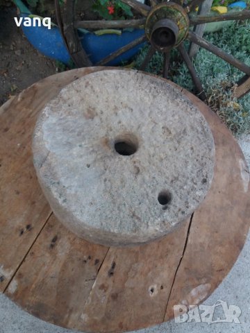 Старинен каменен диск,колело от ръчна мелница хромел, снимка 4 - Антикварни и старинни предмети - 33817912