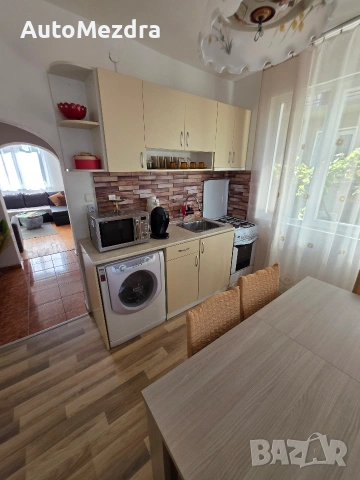 продава се къжа на 3 етажа гр Мездра Възможен бартер за др имот с доплащане , снимка 10 - Къщи - 53332497