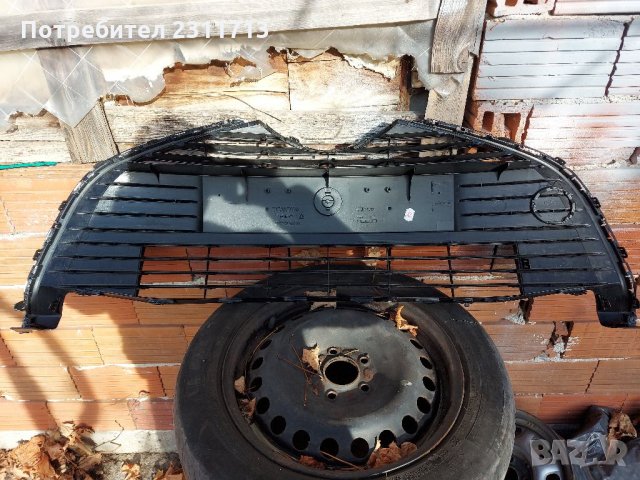 решетка за предна браня за тойота ярис след 2016г, снимка 2 - Части - 34255940