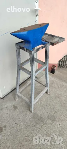 Наковалня със стойка