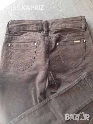 Дамски дънки с бродерия и релеф , снимка 7 - Дънки - 39986014