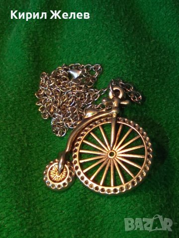 ПОСРЕБРЕНО РЕТРО ВИНТИДЖ АРТ КОЛИЕ МЕДАЛЬОН с ВЕРИЖКА 25174