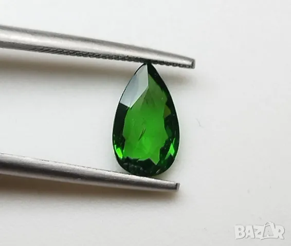 Елегантен Цаворит гранат в шокиращо зелен цвят 0.99кт.! Сертифициран! Нов!, снимка 3 - Други - 50437375