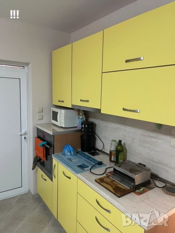 Масивна къща 250 кв.м. с двор, снимка 3 - Къщи - 51899147