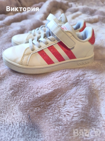 Детски маратонки Adidas, снимка 4 - Детски маратонки - 53095659