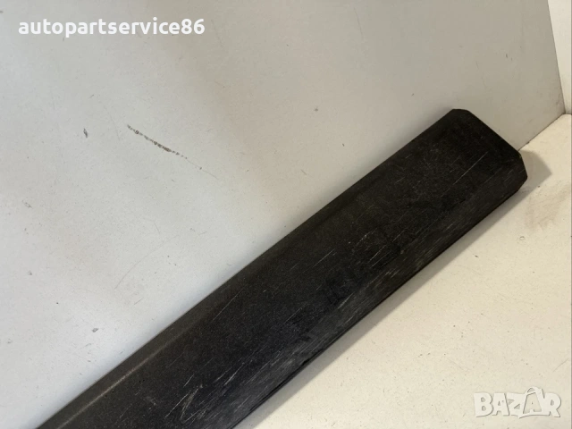 Външна черна лайсна за облицовка на предна дясна врата за Volvo XC60 (2011) 31294845, снимка 2 - Части - 53741860