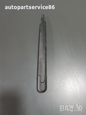 Рамо на мотора на чистачката на багажника за KIA Carnival 2.9 CRDi (2008)