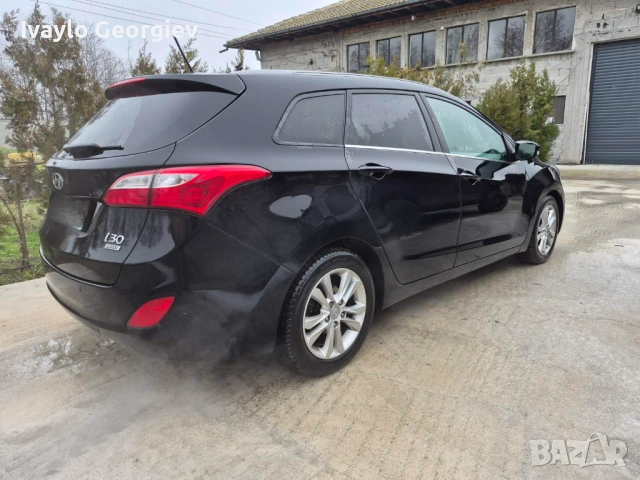 Hyundai i30 cw , снимка 16 - Автомобили и джипове - 52670013