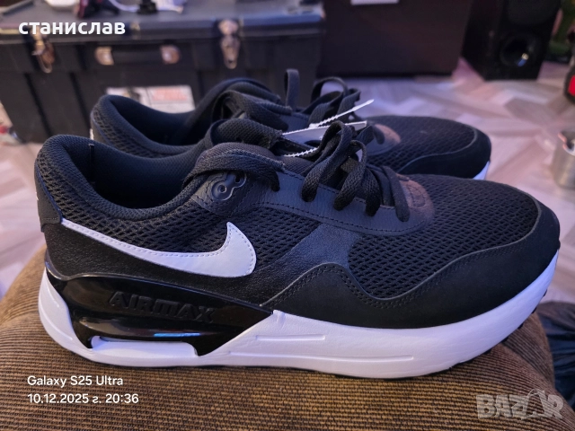 маратонки NIKE 