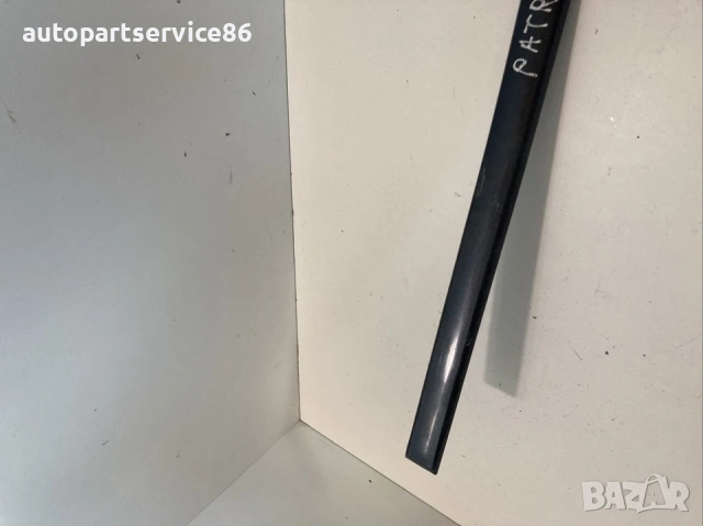 Предна дясна лайсна за врата за Jeep Patriot (2008), снимка 3 - Части - 53510727