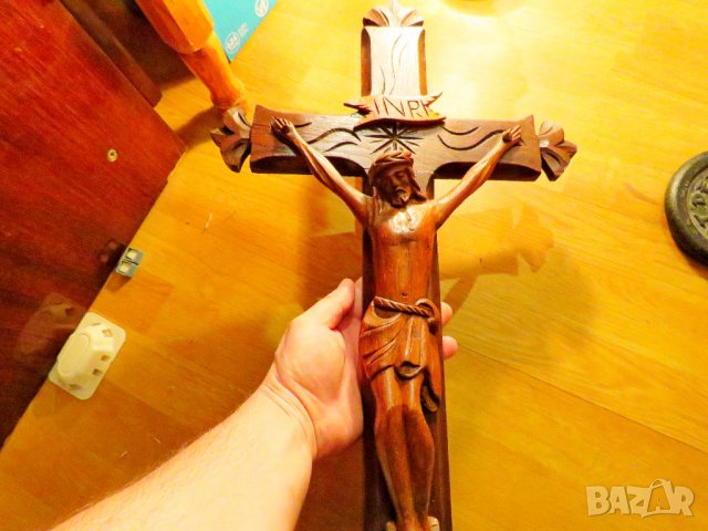 Огромен старинен кръст разпятие на Исус Христос 66 х 35 см - притежавайте това разпятие и нека бог и