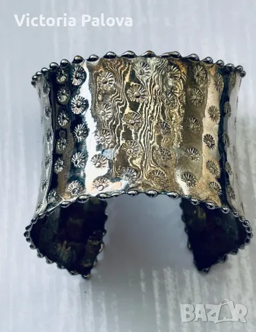 Модерна широка гривна Франция, снимка 4 - Гривни - 48865850