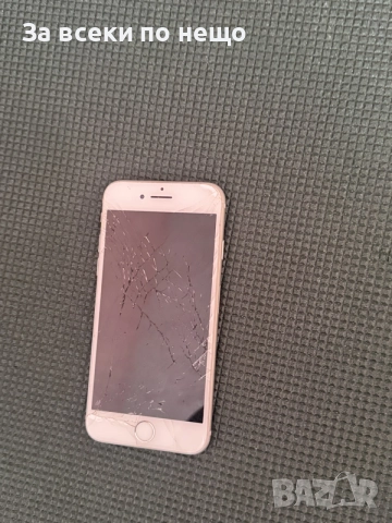 Iphone 8 , 64GB ЗАКЛЮЧЕН! За части!, снимка 3 - Apple iPhone - 56354413