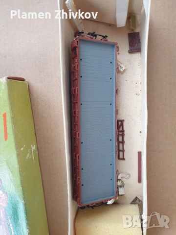 Два дизелови локомотива на Дойче бан . Единият е перфектен Другият няма буфери, снимка 10 - Антикварни и старинни предмети - 53005605