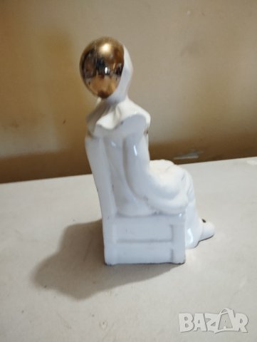 Порцеланова статуетка, снимка 2 - Статуетки - 41499294