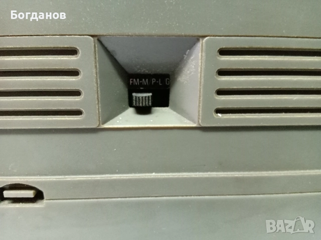 РАДИО PHILIPS 380 3 BAND FM/LW/MW, снимка 8 - Радиокасетофони, транзистори - 52462286