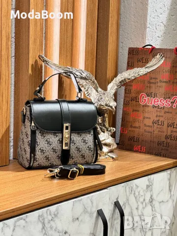 Guess дамски чанти Различни цветове , снимка 3 - Чанти - 48822750