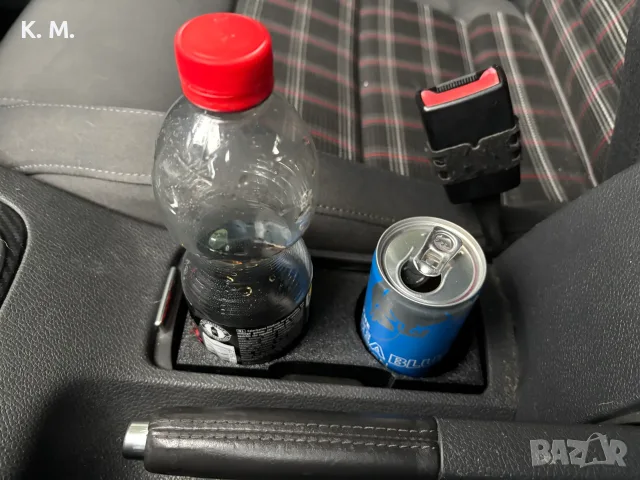 Двойна поставка за чаши (Cup Holder) за VW Golf 5 / Golf 6, снимка 2 - Аксесоари и консумативи - 55983576
