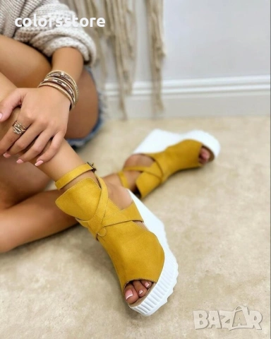 Сандали на платформа - горчица велур - 9105

, снимка 1 - Сандали - 38044909