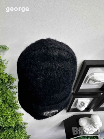 Зимна шапка Prada - нова, снимка 5 - Шапки - 52376648