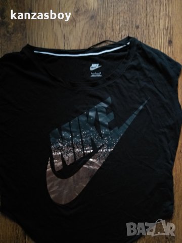 Nike Women's Signal Metallic T-Shirt - страхотна дамска тениска КАТО НОВ, снимка 4 - Тениски - 35733797