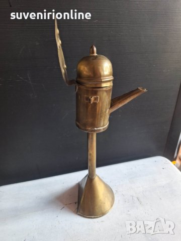 стар метален сувенир