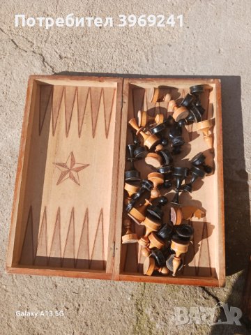 Стар шах за игра в дървена кутия, голяма, дървена табла, снимка 1