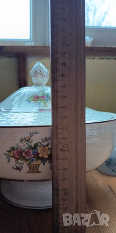 Антикварен порцеланов супник с капак - Чехословакия 1920-1930г., снимка 11 - Антикварни и старинни предмети - 53757876