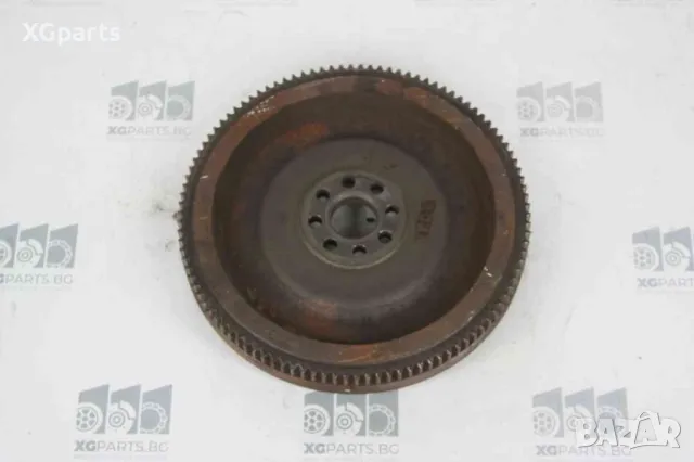 Маховик за Toyota Corolla E12 1.4i 97 к.с. (2001-2007), снимка 2 - Части - 47337452