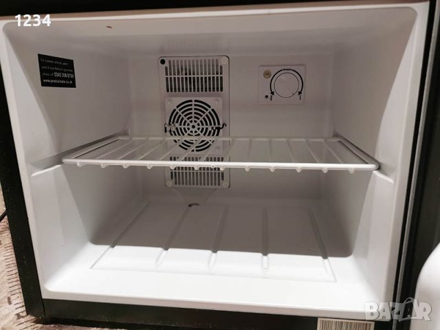 Мини хладилник Kuhla KCLR17B 17литра 220в за къмпинг, мини бар , снимка 2 - Хладилници - 40765671