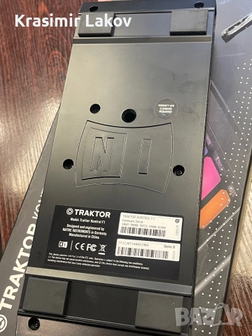 Dj контролер Traktor F1 , снимка 3 - Ресийвъри, усилватели, смесителни пултове - 52660505