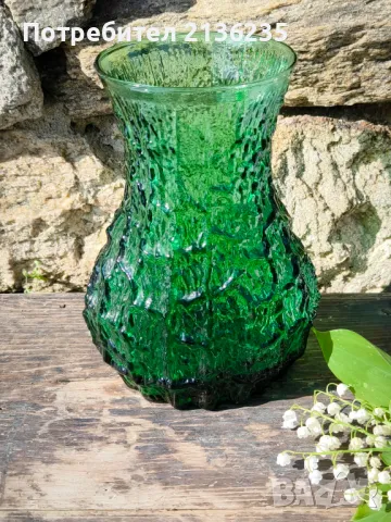 Ваза зелено стъкло