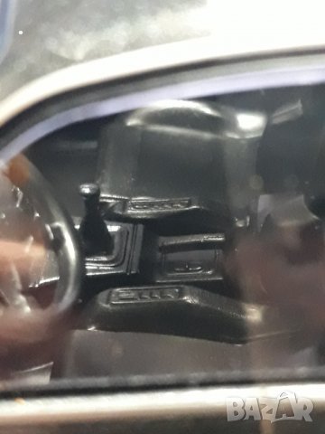 Opel Omega 1.24 Evolution 500. Evo 500. White Box Black Metallic.!, снимка 9 - Колекции - 35729553