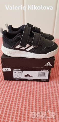 Детски маратонки Adidas 22 номер (13см.), снимка 4 - Детски маратонки - 42229326