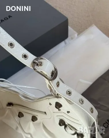 Balenciaga Дамска чанта, кожа, снимка 4 - Чанти - 56079986