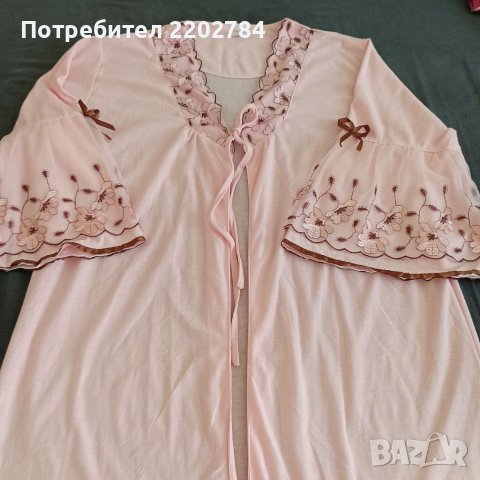 Сатенен халат,пеньоар,Victoria's secret, снимка 13 - Нощници - 31267580