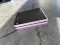 НОВ Samsung Z FLIP 8 , снимка 3