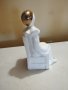 Порцеланова статуетка, снимка 2